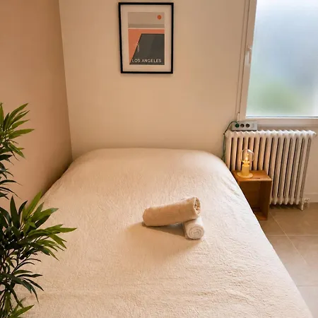 2 Angeles Proche Centre Apartment *