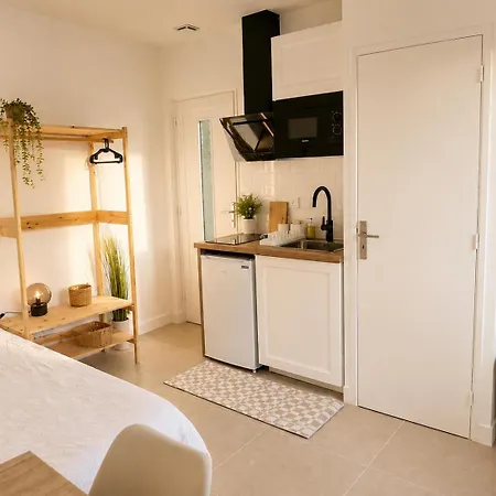 2 Angeles Proche Centre Apartment Caen